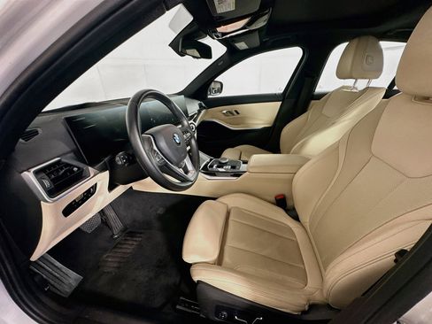 Used 2024 BMW 330i Sedan w/ Premium Package RWD image 13