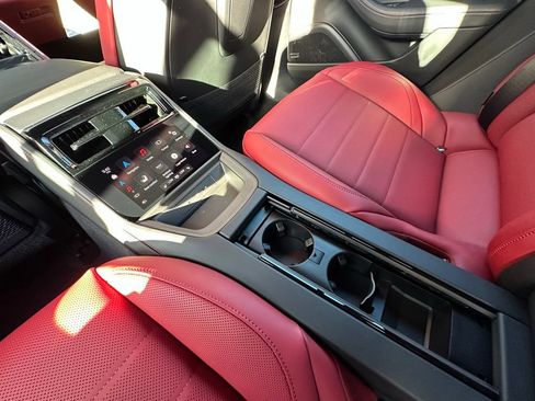 Certified 2026 Porsche Panamera RWD image 38
