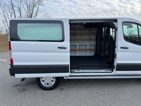 Used 2024 Ford Transit 250 Low Roof w/ Exterior Upgrade Package image 29