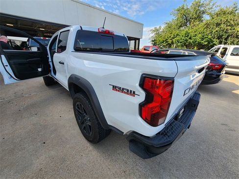 Used 2024 Chevrolet Colorado Trail Boss w/ Advanced Trailering Package AWD/4WD image 6