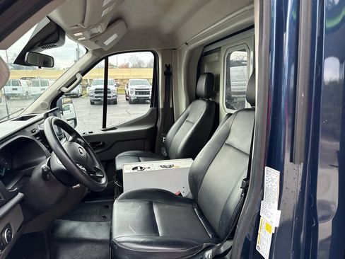 Used 2022 Ford Transit 350 DRW image 13