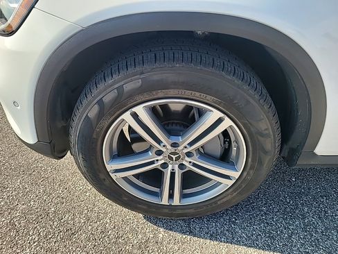 Certified 2022 Mercedes-Benz GLC 300 image 6