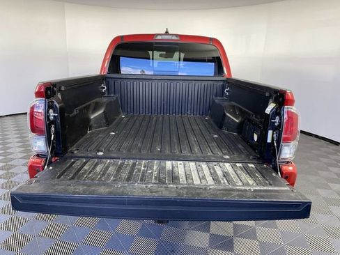 Used 2021 Toyota Tacoma TRD Sport w/ Technology Package AWD/4WD image 8