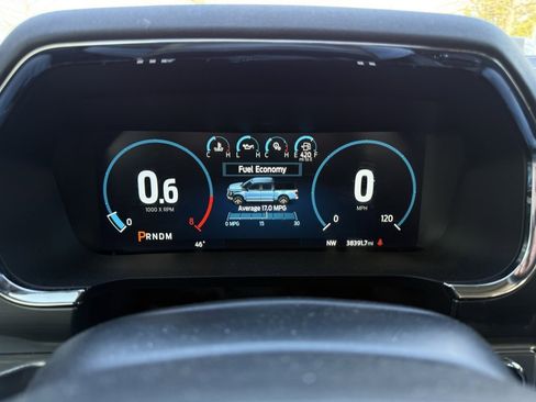 Used 2023 Ford F150 Lariat w/ Trailer Tow Package image 15