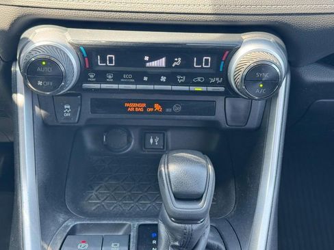 Used 2019 Toyota RAV4 XLE image 15