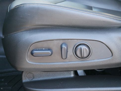 Used 2024 Chevrolet Equinox Premier AWD/4WD image 13