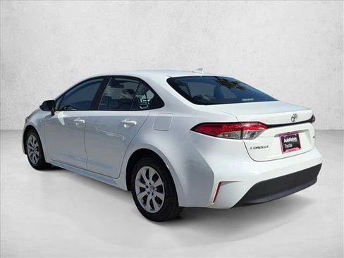 Used 2024 Toyota Corolla LE FWD image 8