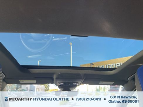 Used 2022 Volkswagen Golf R image 11