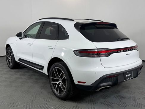 Certified 2026 Porsche Macan AWD/4WD image 3
