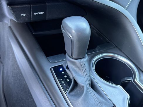 Used 2024 Toyota Camry SE image 21