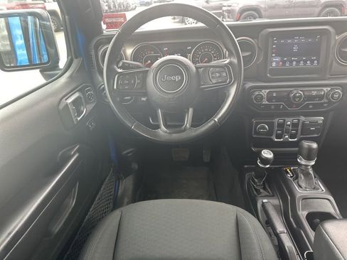 Used 2021 Jeep Gladiator Sport AWD/4WD image 19