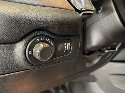 Used 2022 Dodge Durango AWD w/ Skid Plate Group image 11
