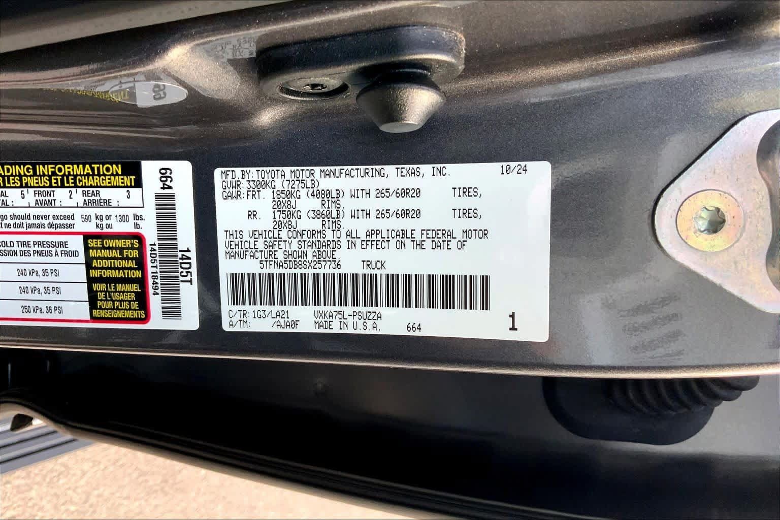 Used 2025 Toyota Tundra Platinum AWD/4WD image 35