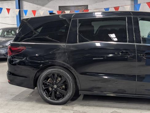 Used 2023 Honda Odyssey Sport image 7