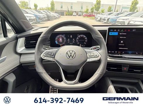 New 2026 Volkswagen Tiguan SE R-Line AWD/4WD image 18