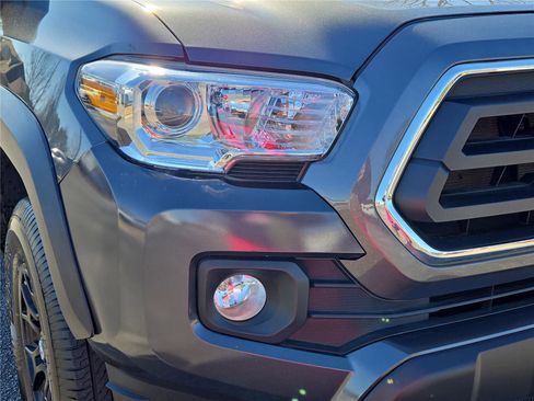 Used 2023 Toyota Tacoma SR5 RWD image 3