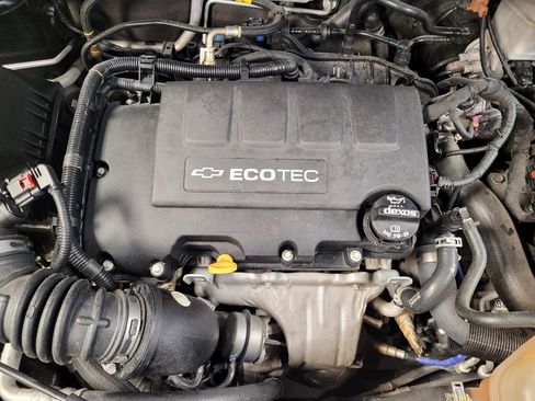 Used 2020 Chevrolet Sonic LT FWD image 30