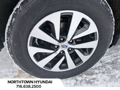 Used 2020 Subaru Outback Premium image 36