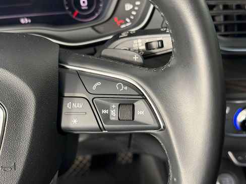 Used 2019 Audi Q5 Prestige w/ Prestige Package image 29