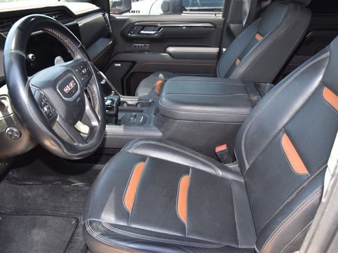 Used 2025 GMC Sierra 1500 AT4 w/ AT4 Premium Package AWD/4WD image 10