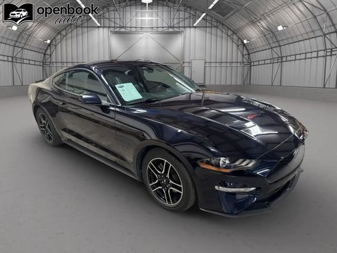 Used 2021 Ford Mustang Premium image 3