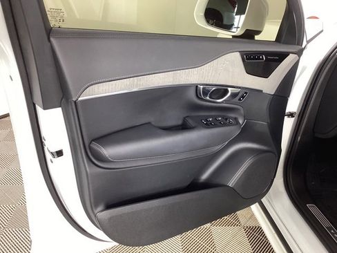 Used 2024 Volvo XC90 B6 Ultimate w/ Protection Package Premier image 17