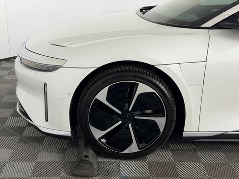 Used 2023 Lucid Air Touring image 9