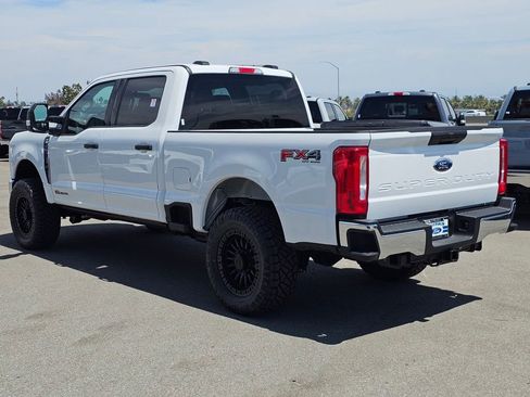 New 2026 Ford F250 XLT w/ FX4 Off-Road Package AWD/4WD image 4