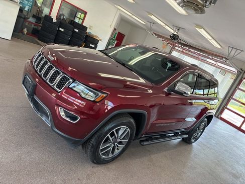 Used 2020 Jeep Grand Cherokee Limited w/ Premium Lighting Group AWD/4WD image 4