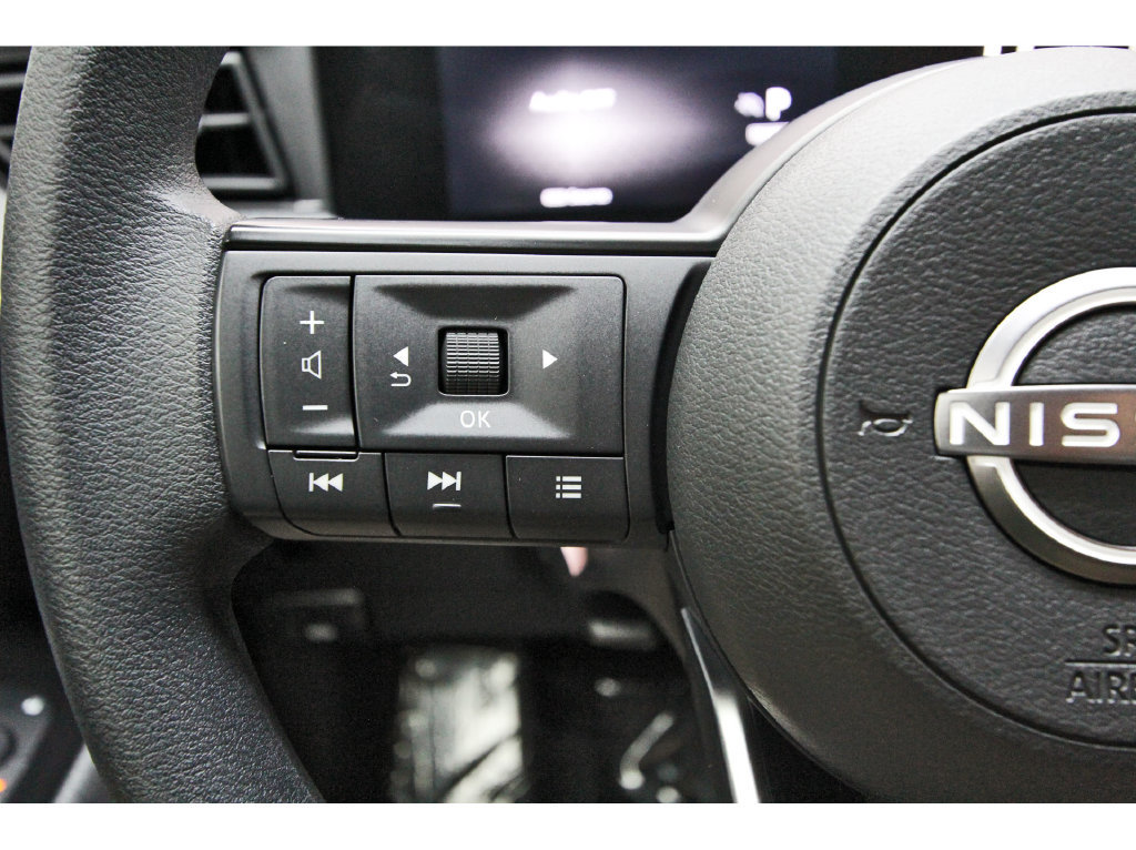 Used 2026 Nissan Kicks SV FWD image 18