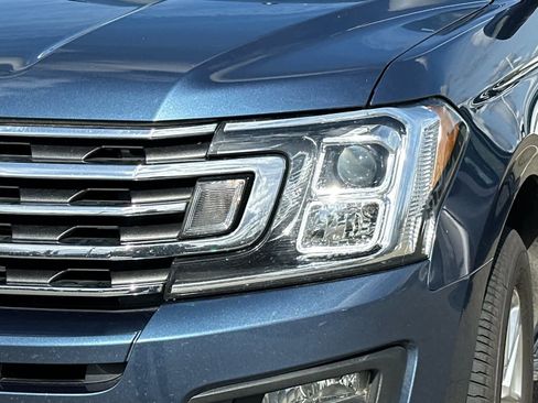 Used 2018 Ford Expedition Max XLT image 9