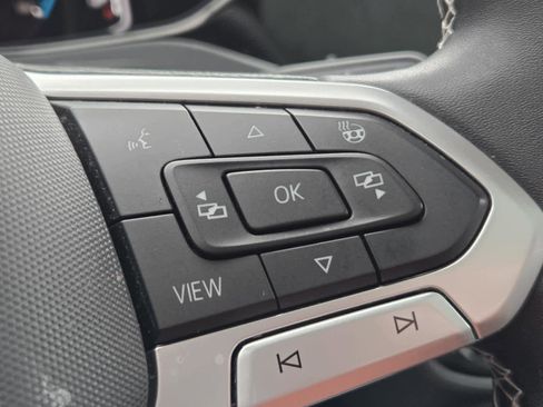 Certified 2023 Volkswagen Taos SEL image 36