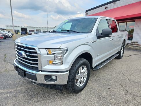 Used 2017 Ford F150 XLT w/ Equipment Group 302A Luxury AWD/4WD image 10