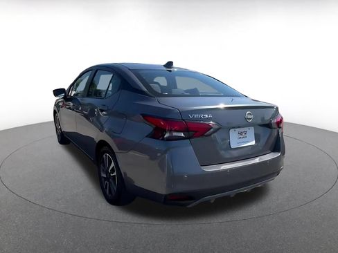 Used 2025 Nissan Versa SV FWD image 11