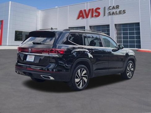 Used 2025 Volkswagen Atlas SE FWD image 6