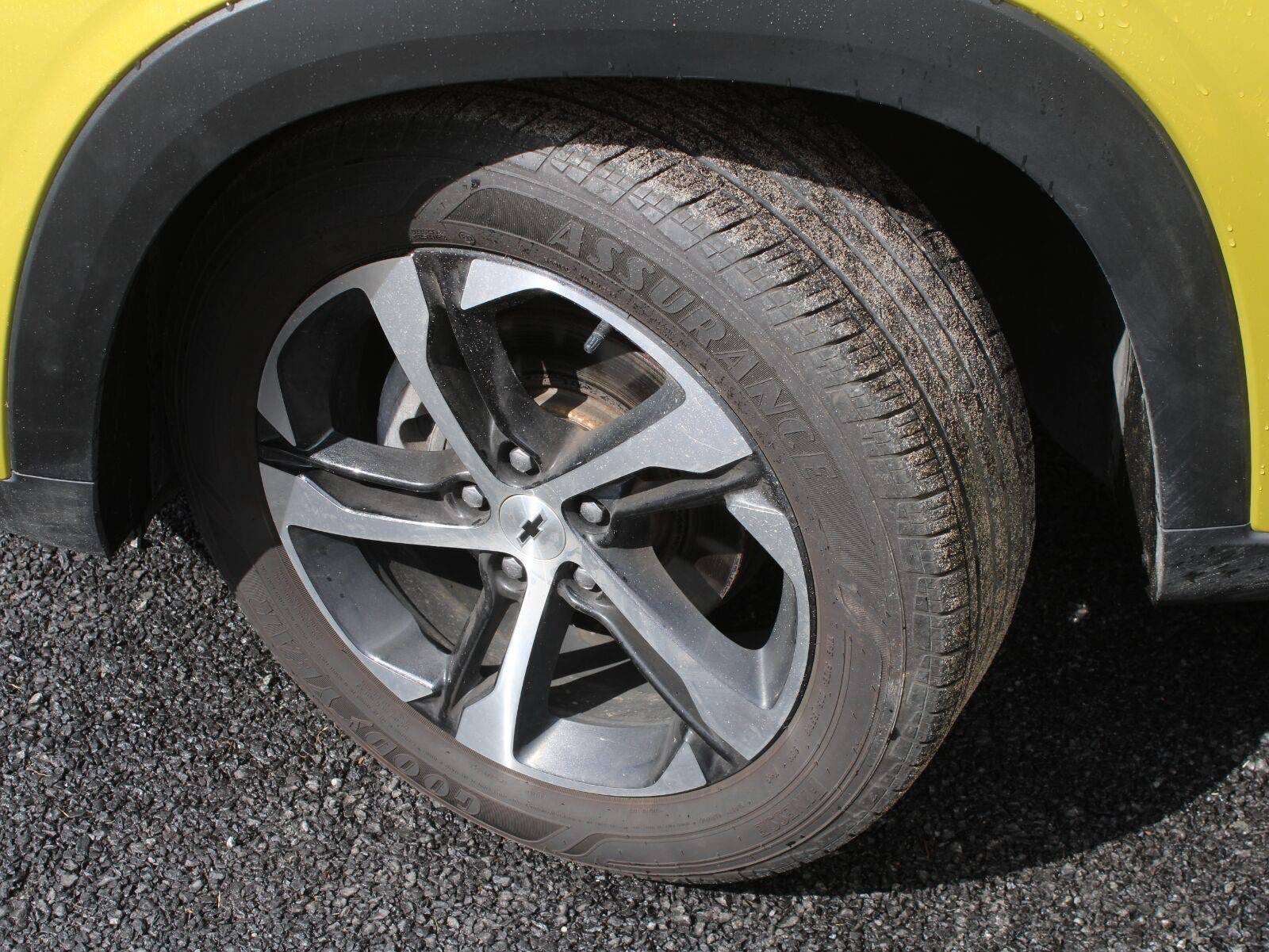 Used 2024 Chevrolet Trax RS w/ Sunroof Package FWD image 18
