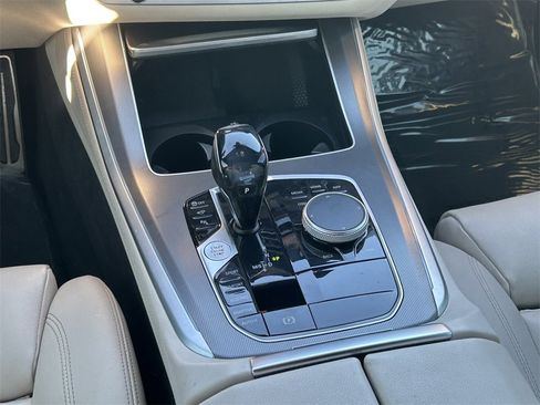 Used 2021 BMW X5 sDrive40i w/ M Sport Package image 21