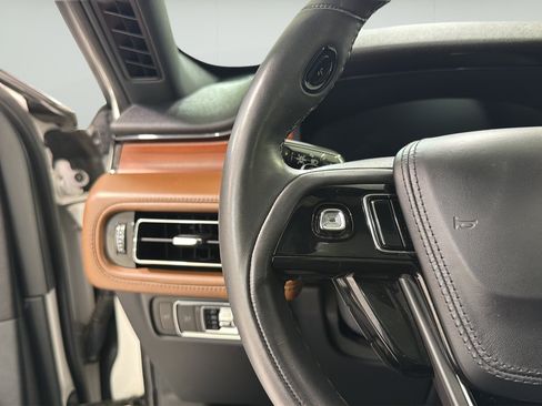 Used 2024 Lincoln Aviator Reserve w/ Elements Package Plus RWD image 13