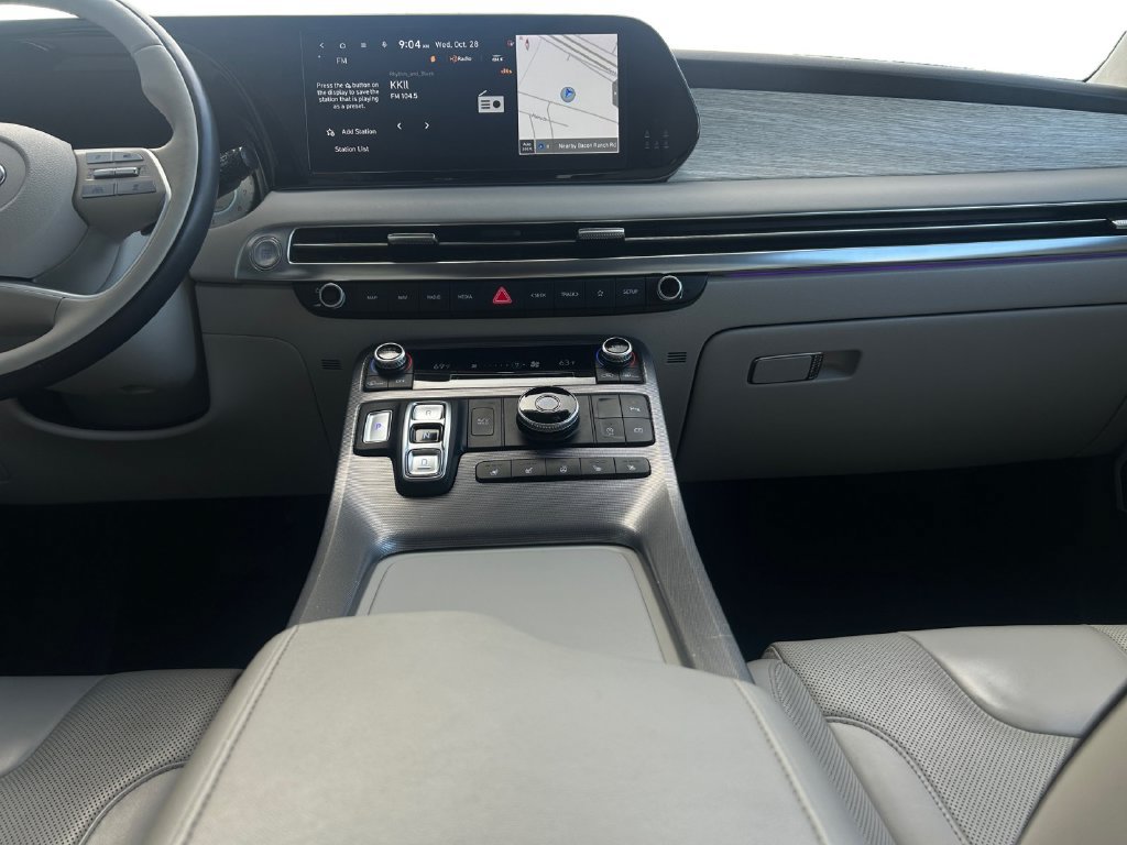 Used 2024 Hyundai Palisade Calligraphy FWD image 3