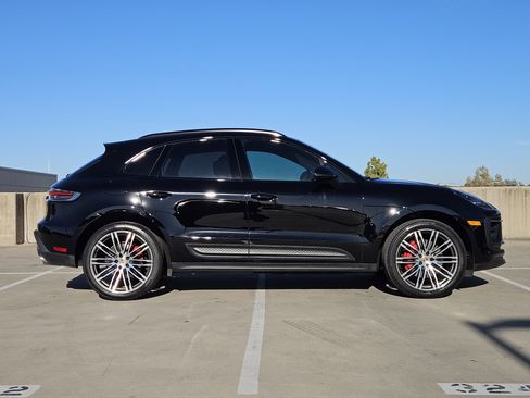 Used 2023 Porsche Macan S image 9