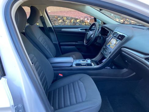 Used 2019 Ford Fusion SE image 55