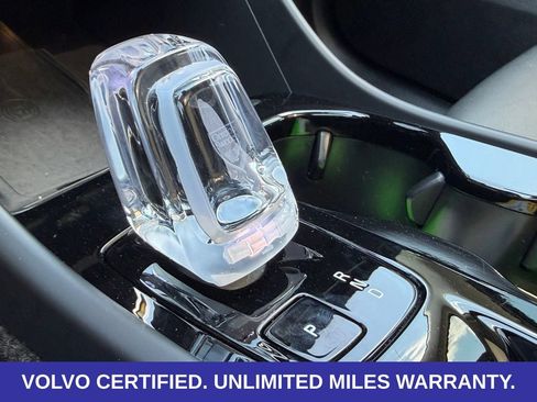 Certified 2026 Volvo XC40 B5 Plus AWD/4WD image 20
