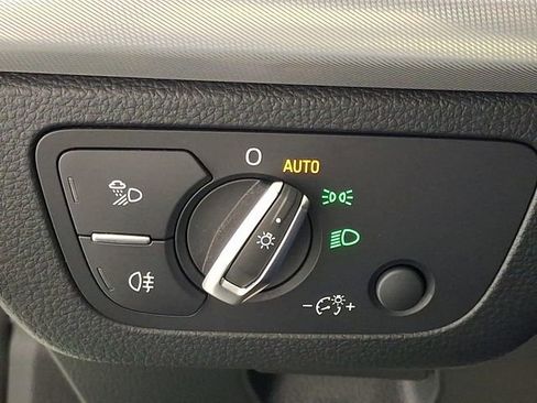 Used 2020 Audi Q5 2.0T Titanium Premium Plus w/ Premium Plus Package image 26