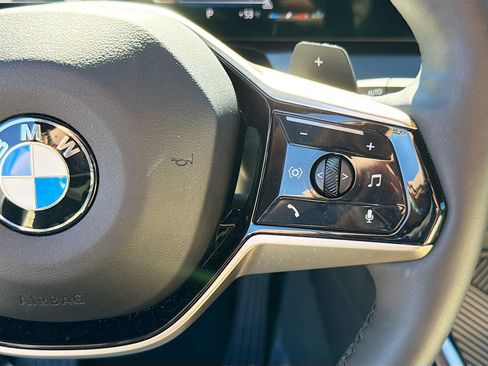 Used 2025 BMW X3 xDrive30i w/ Premium Package image 40