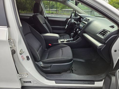 Used 2018 Subaru Outback 2.5i Premium AWD/4WD image 17