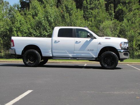 Used 2022 RAM 2500 Big Horn AWD/4WD image 4