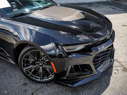 Used 2018 Chevrolet Camaro ZL1 image 7