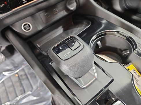 Certified 2023 Nissan Rogue SV image 24