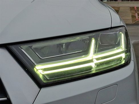 Used 2019 Audi Q7 3.0T Premium Plus image 10