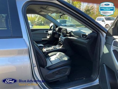 Certified 2023 Ford Explorer XLT w/ Equipment Group 202A AWD/4WD image 15